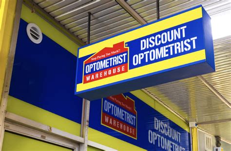 chemist warehouse magnifying glasses.